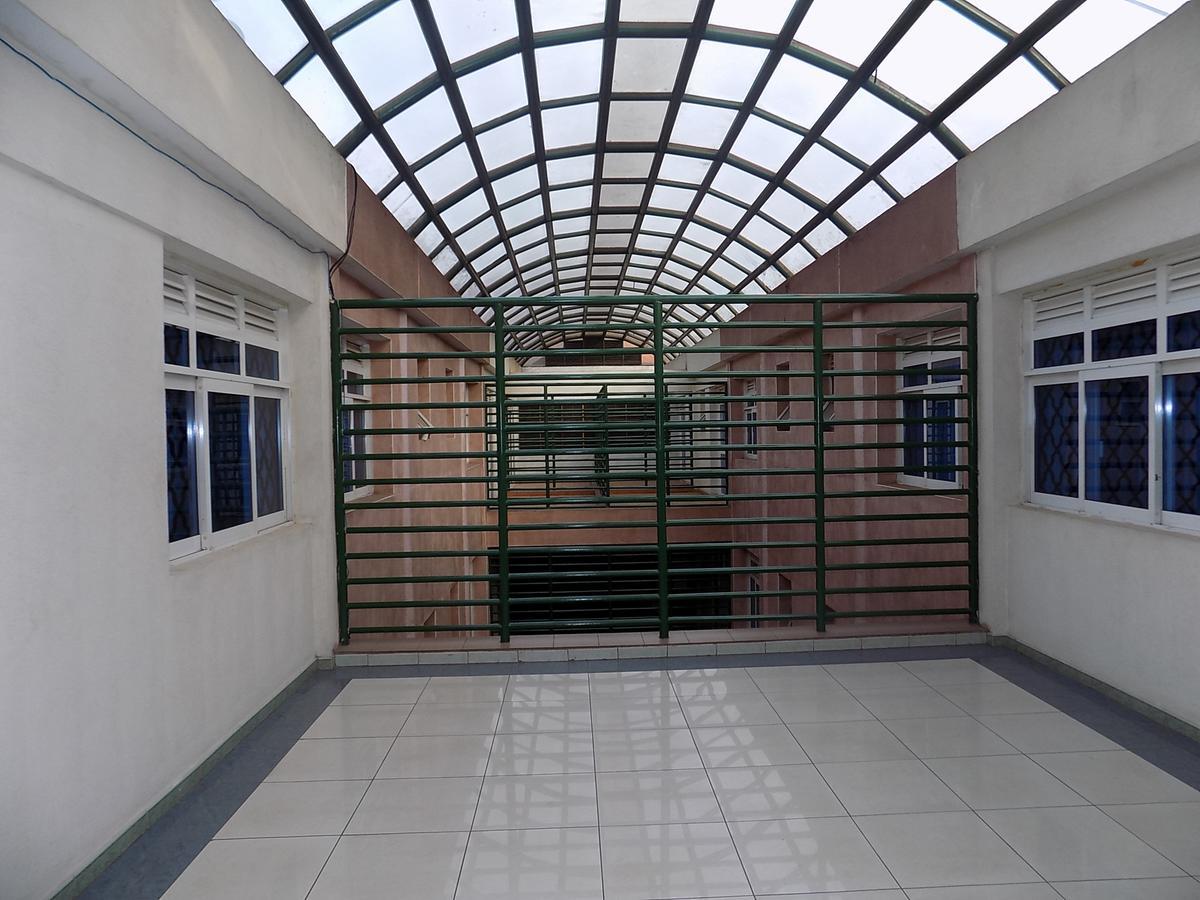 Aponye Hotel 坎帕拉 外观 照片