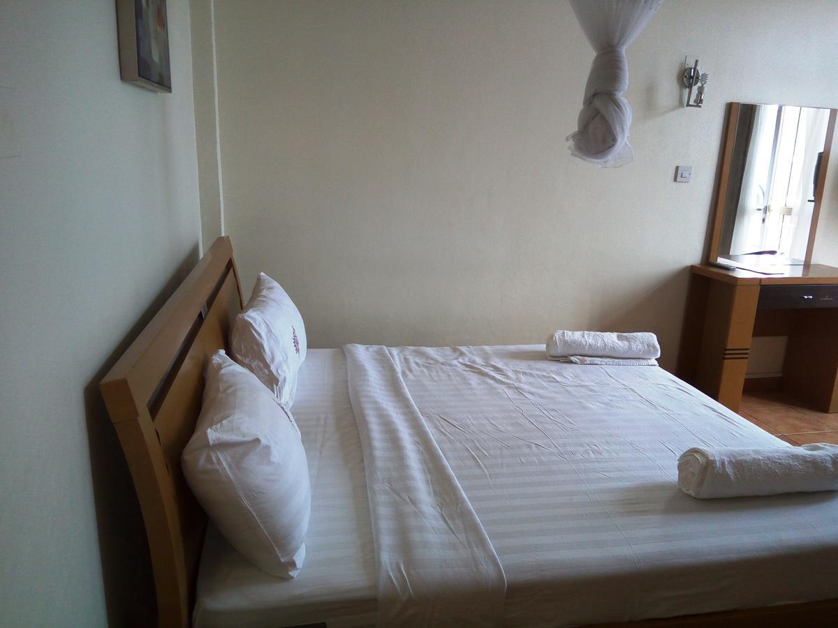 Aponye Hotel 坎帕拉 外观 照片