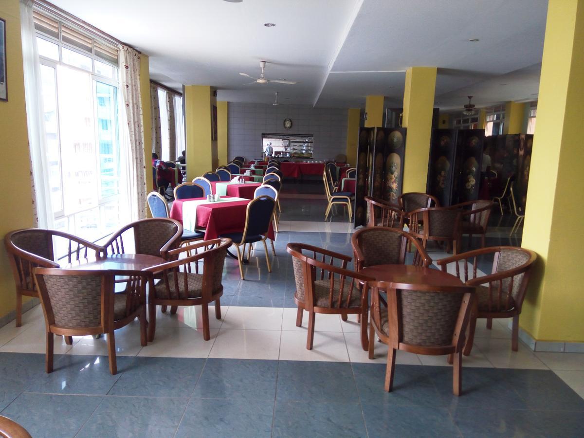 Aponye Hotel 坎帕拉 外观 照片